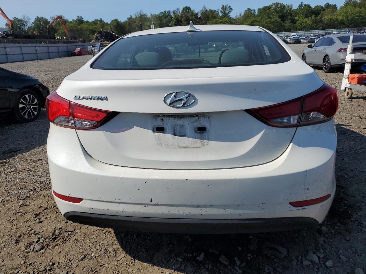 5NPDH4AE2EH462081 2014 Hyundai Elantra Se