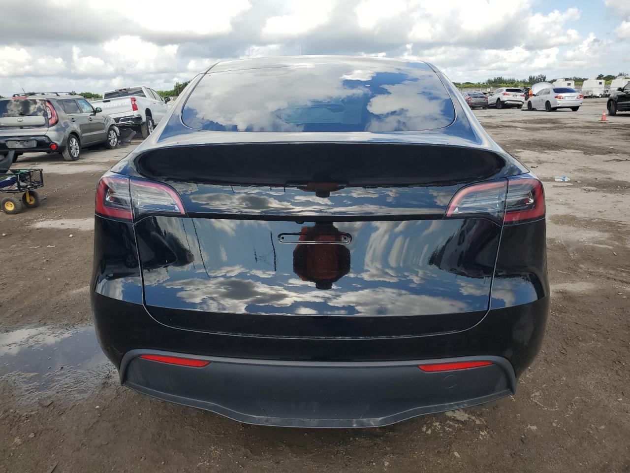 7SAYGDEE0PF608352 2023 Tesla Model Y