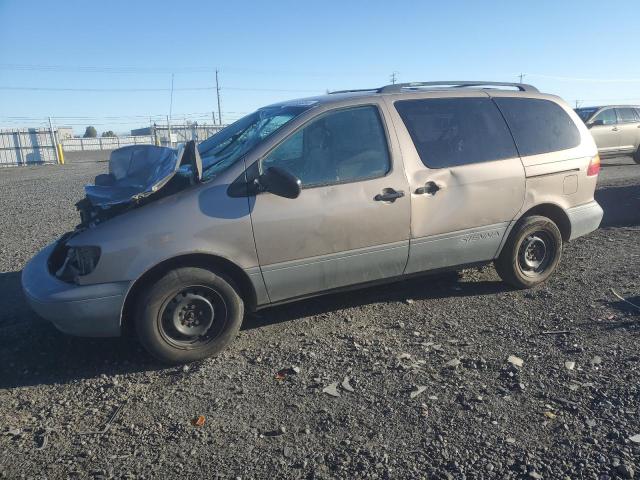 1998 Toyota Sienna Le