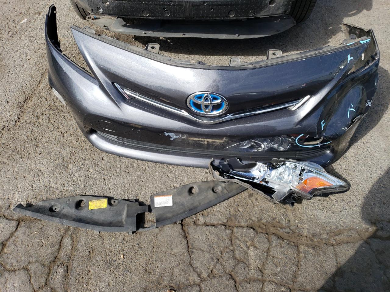 JTDZN3EUXEJ014785 2014 Toyota Prius V