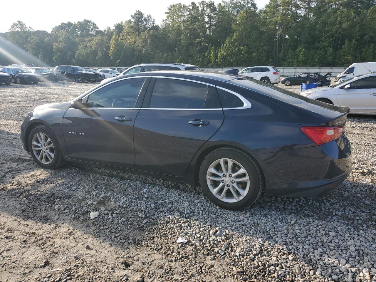 1G1ZE5ST5HF245553 2017 CHEVROLET MALIBU - Image 2