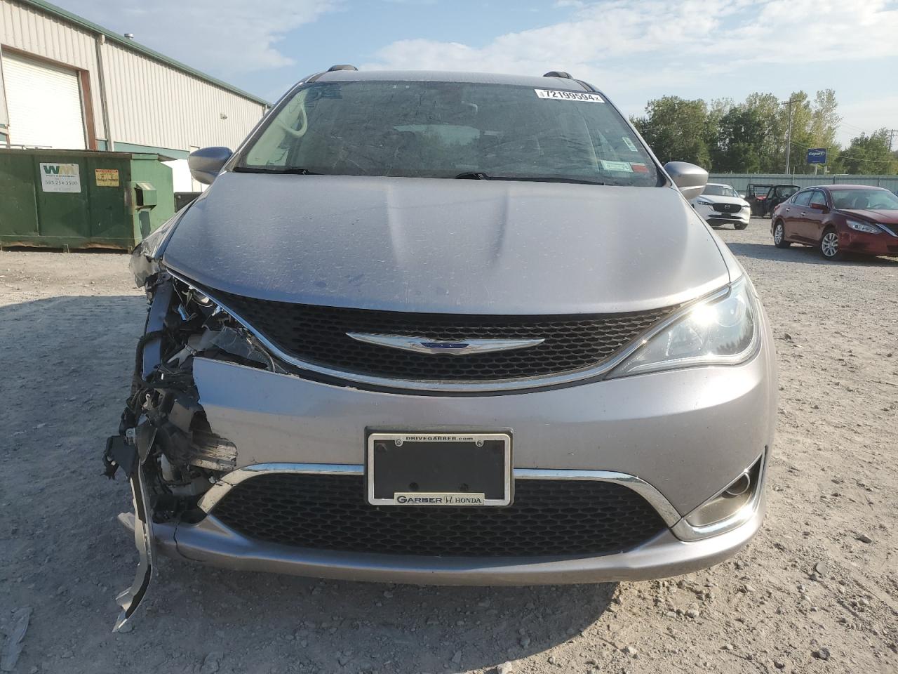 2017 Chrysler Pacifica Touring L VIN: 2C4RC1BG7HR720329 Lot: 72199594