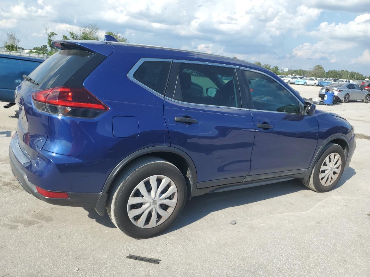 2018 Nissan Rogue S VIN: 5N1AT2MT4JC792581 Lot: 71783624