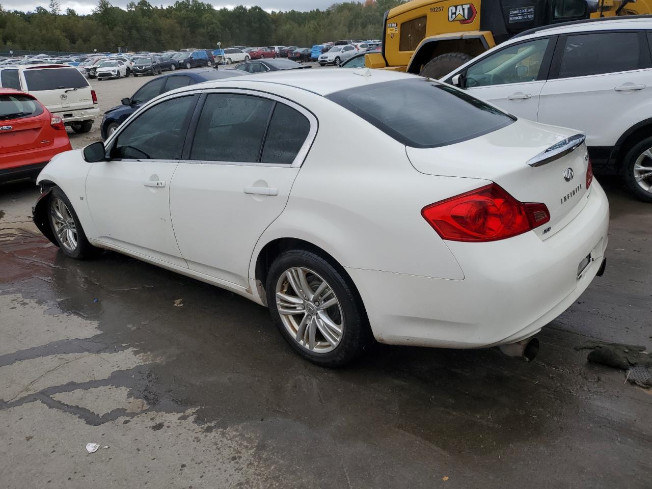 2015 Infiniti Q40 - Image 2