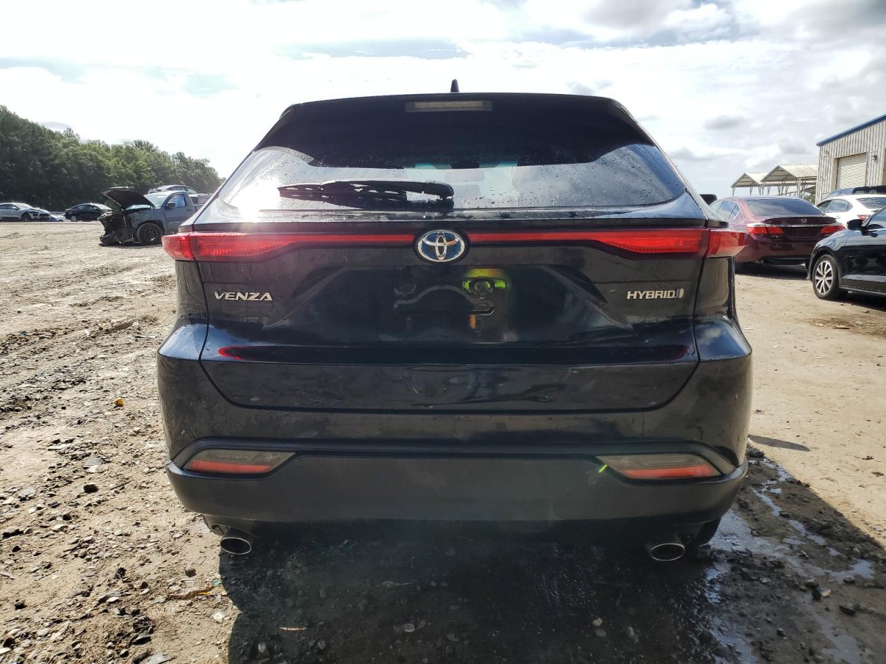 JTEAAAAH1MJ038473 2021 Toyota Venza Le