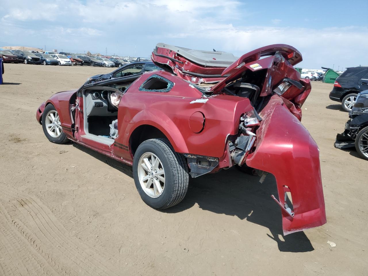 2006 Ford Mustang - Image 2