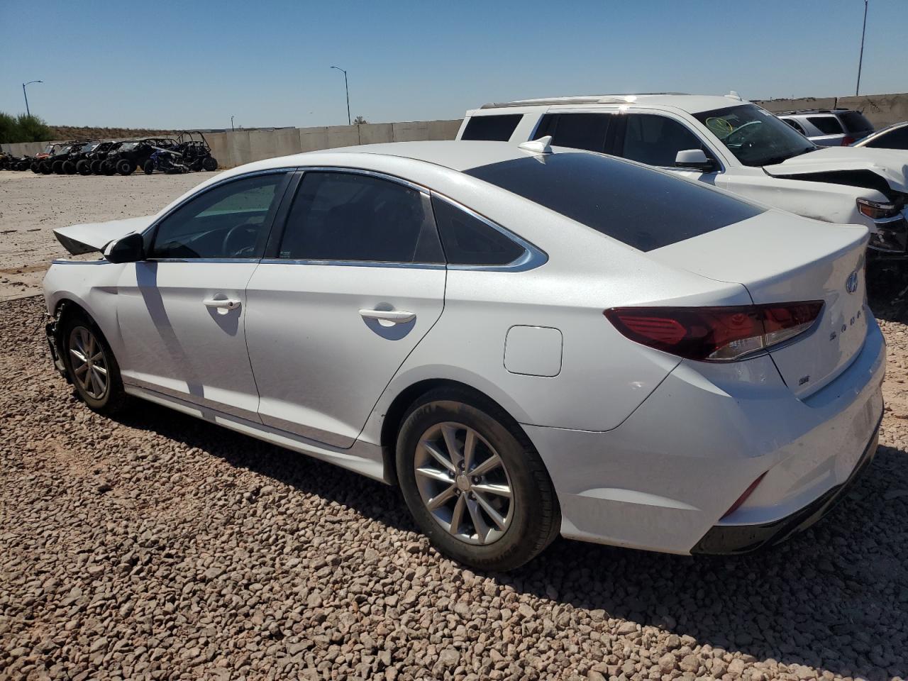 5NPE24AF1JH717795 2018 HYUNDAI SONATA - Image 2