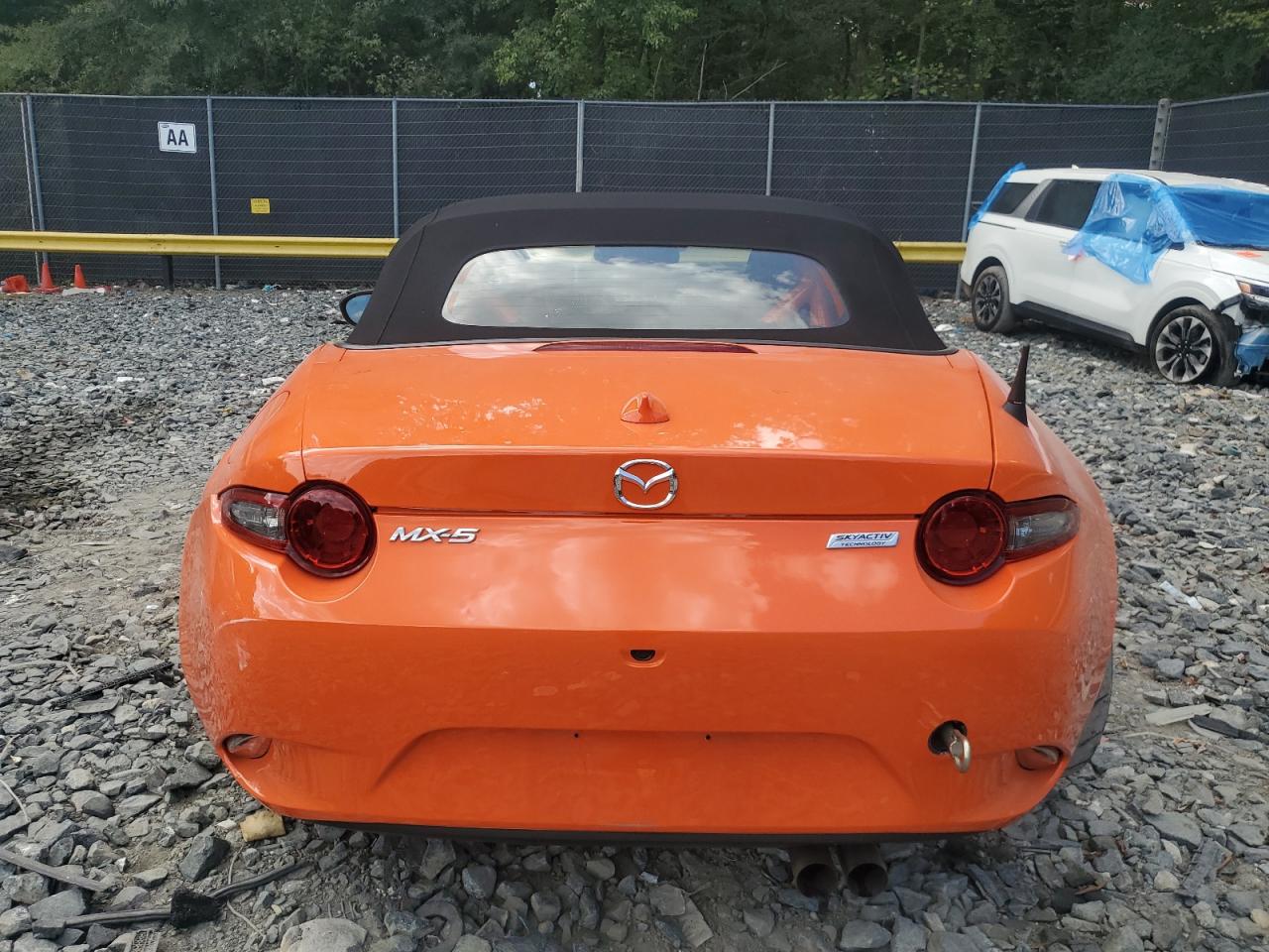 JM1NDAA71K0400194 2019 Mazda Mx-5 Miata 30Th Sv