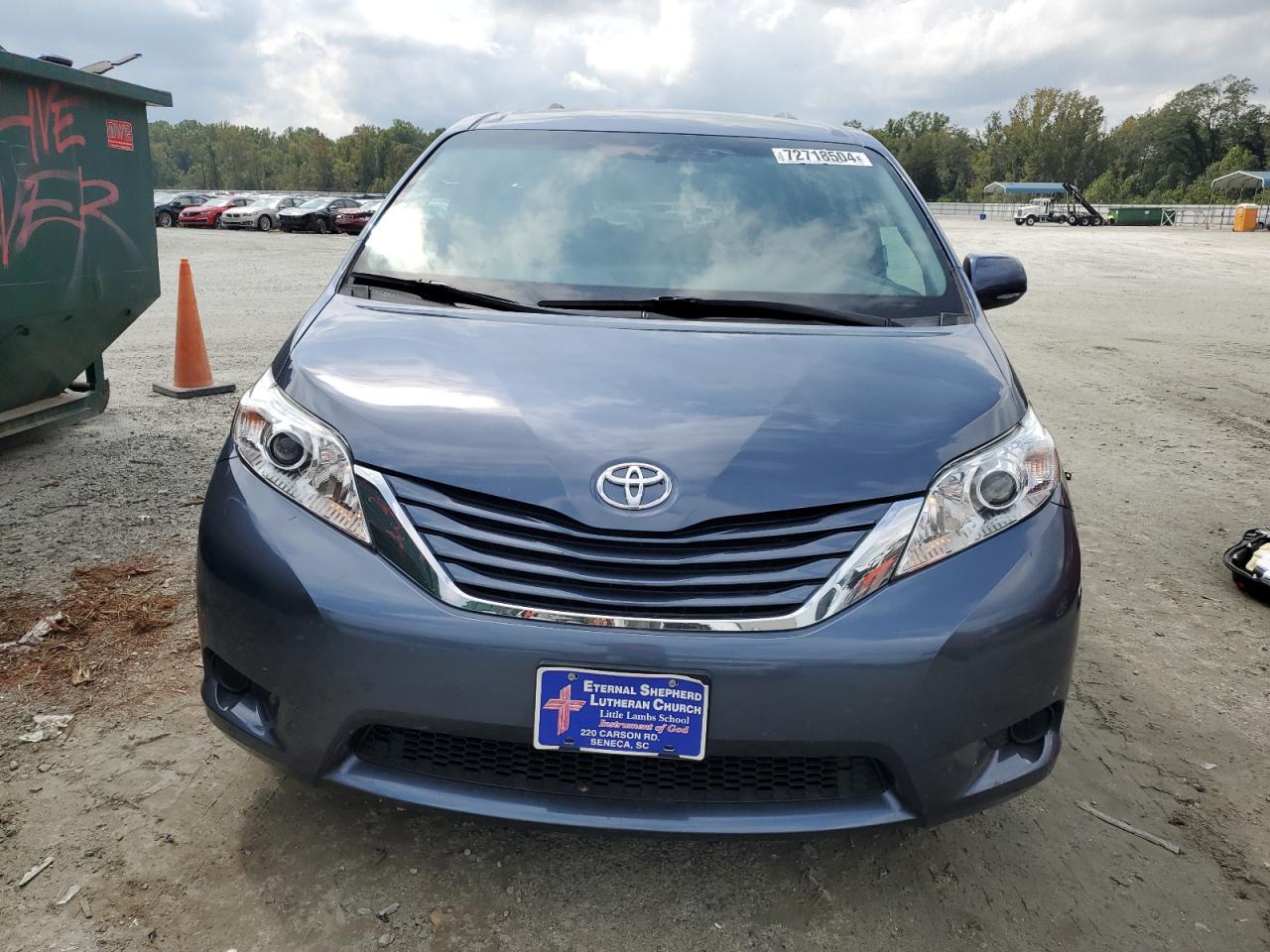 5TDKZ3DCXHS868004 2017 Toyota Sienna Le