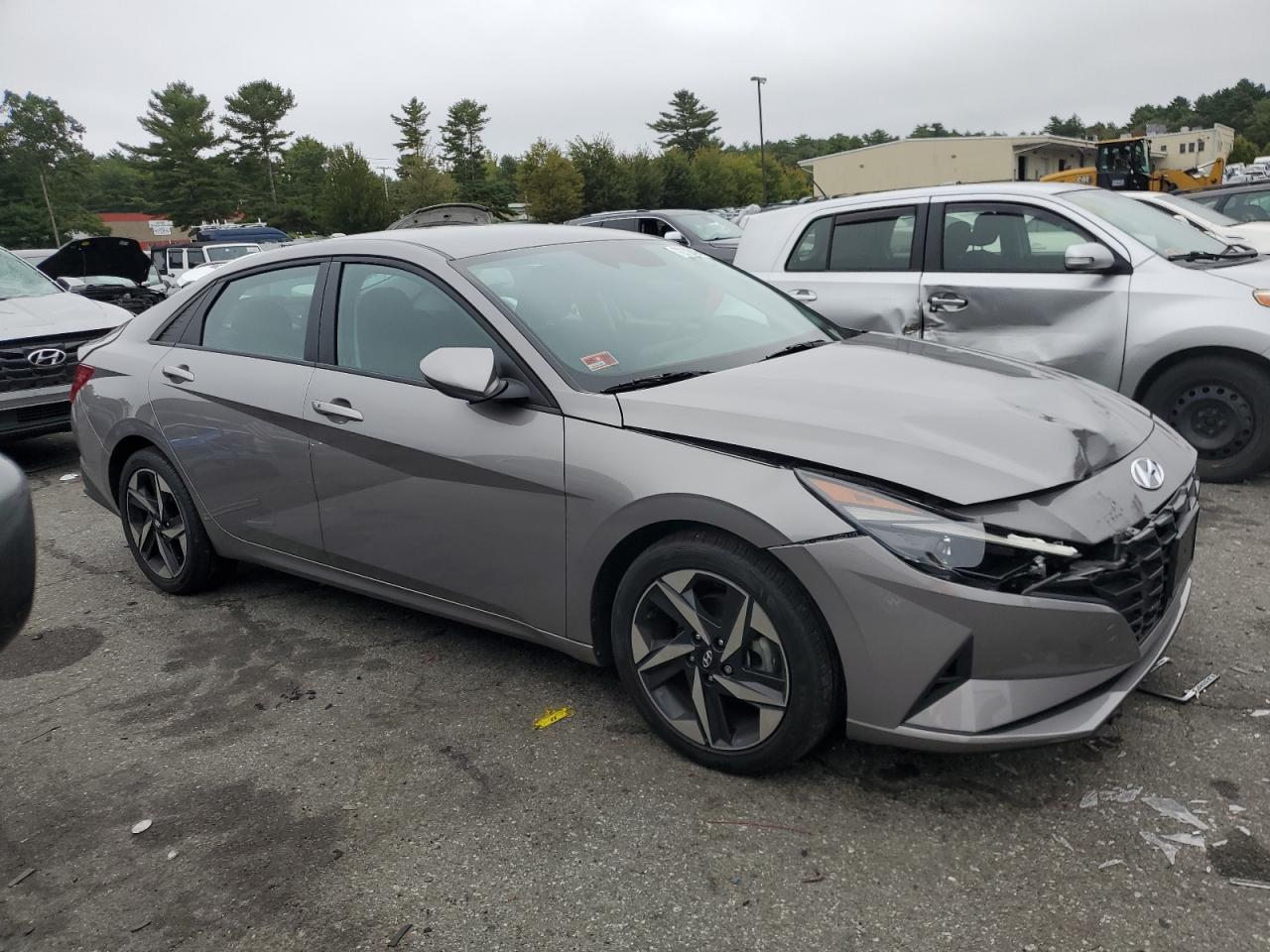 2023 Hyundai Elantra - Image 4