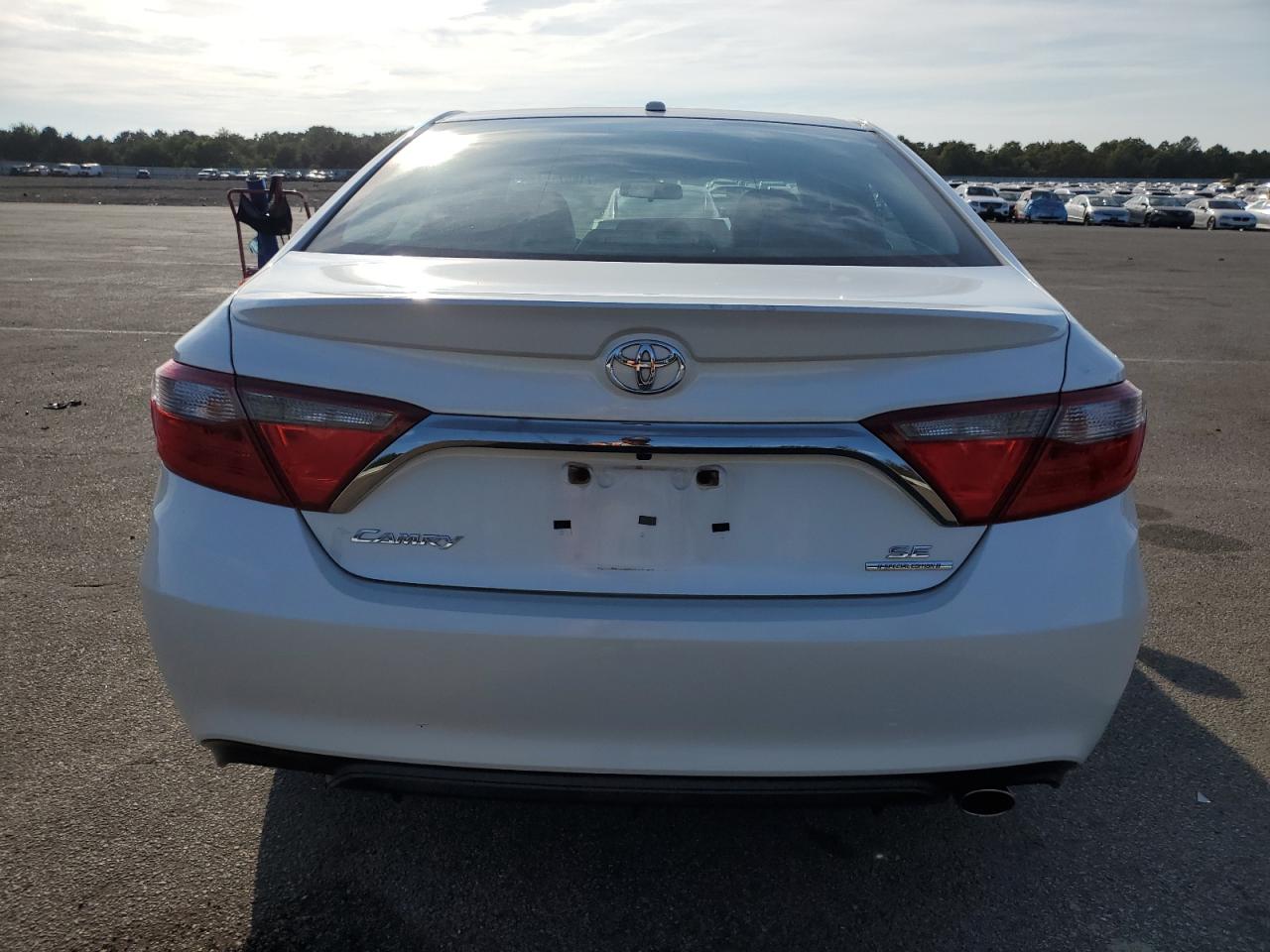 2016 Toyota Camry Le VIN: 4T1BF1FK0GU148556 Lot: 71867184