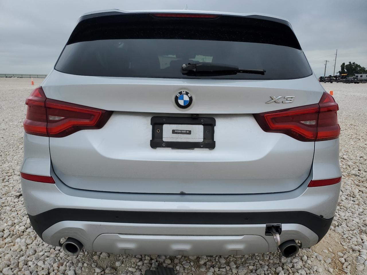 VIN 5UXTR9C56JLD61748 2018 BMW X3 no.6