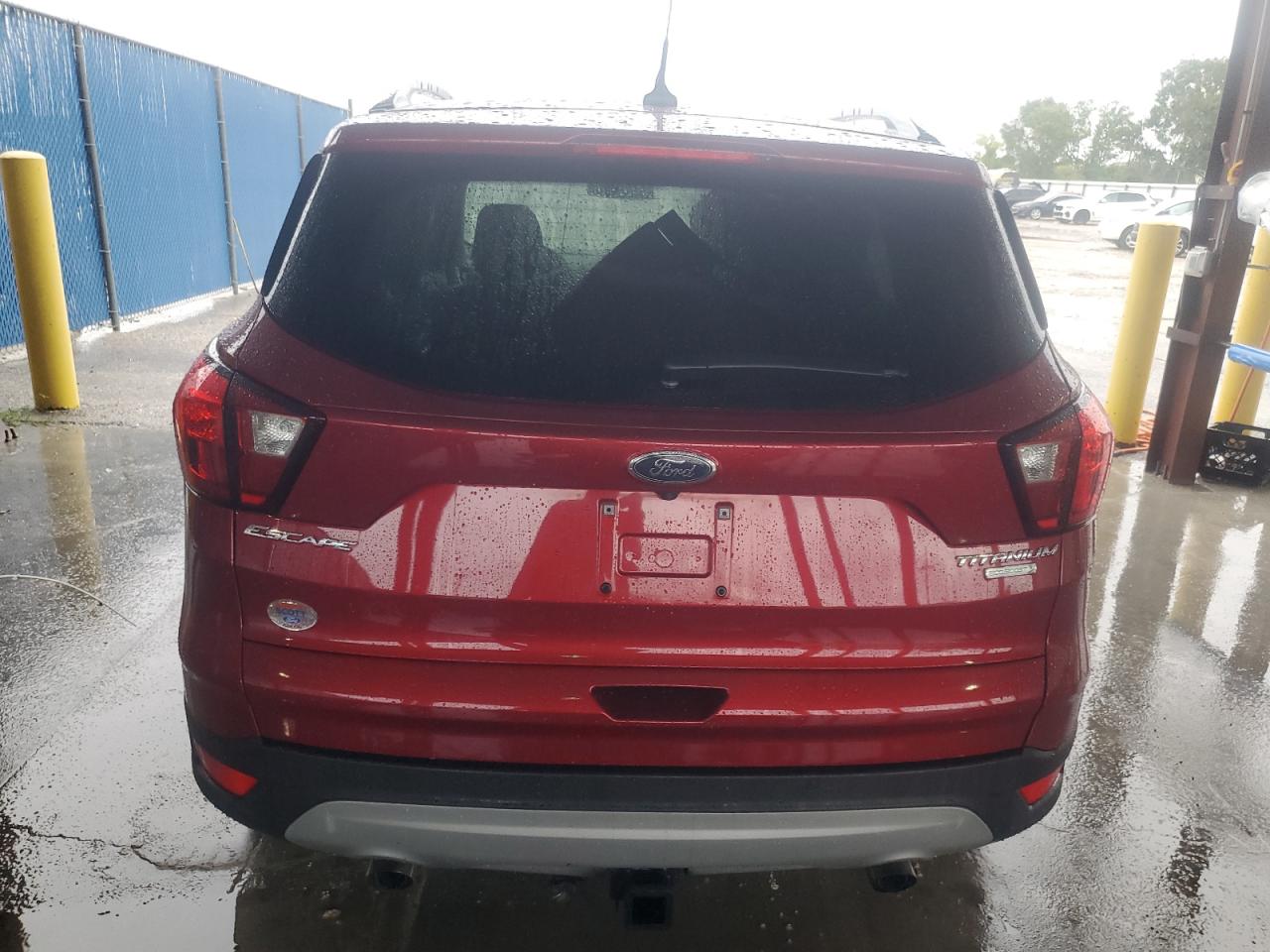 1FMCU0J91KUB47823 2019 Ford Escape Titanium