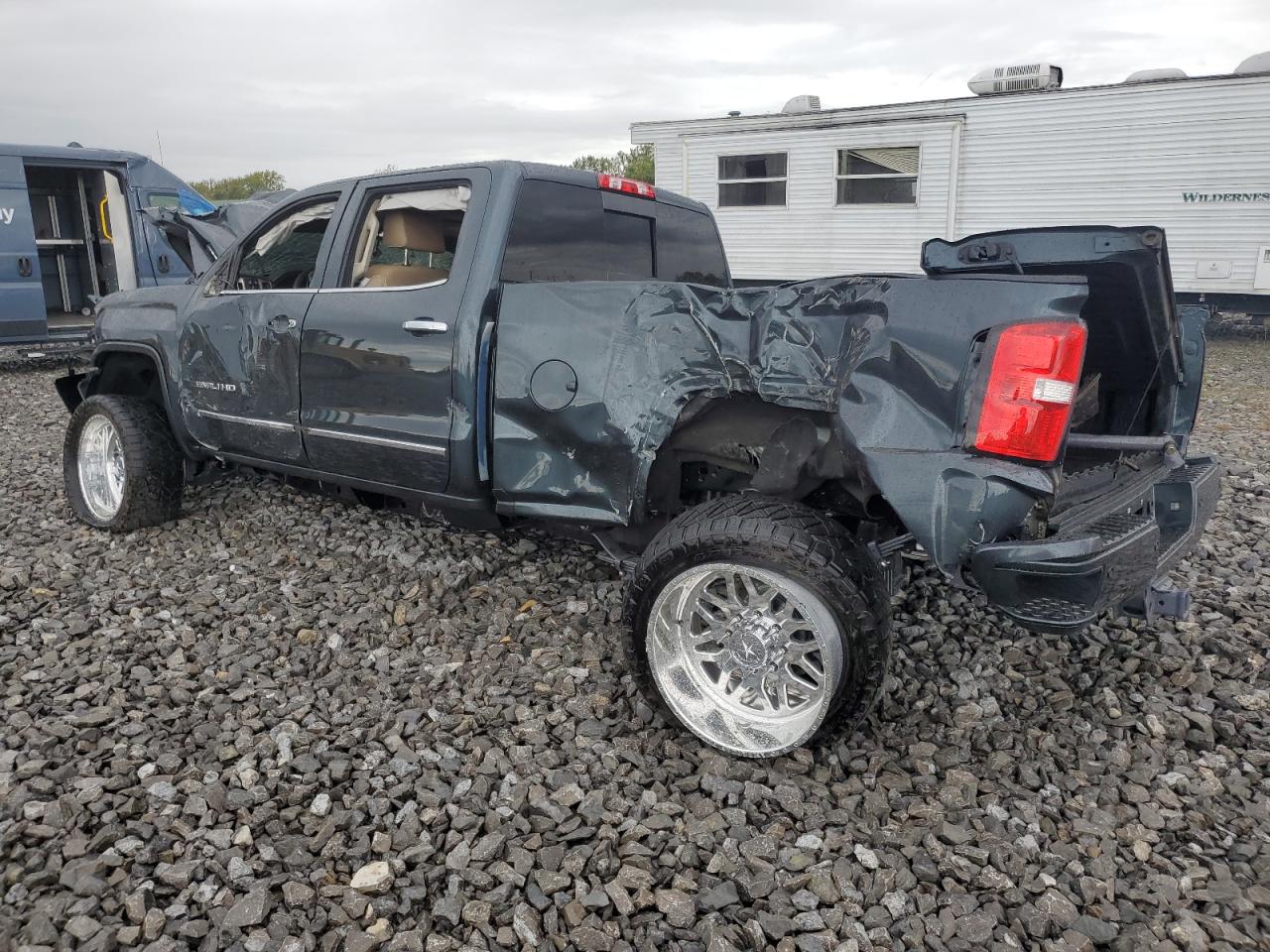 2018 GMC Sierra - Image 2