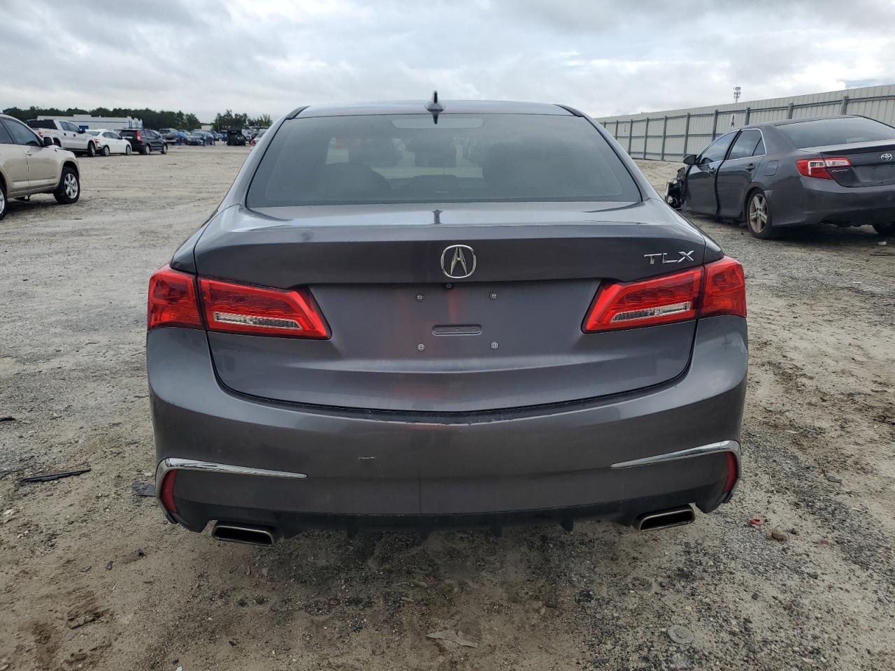 19UUB2F52JA009614 2018 Acura Tlx Tech