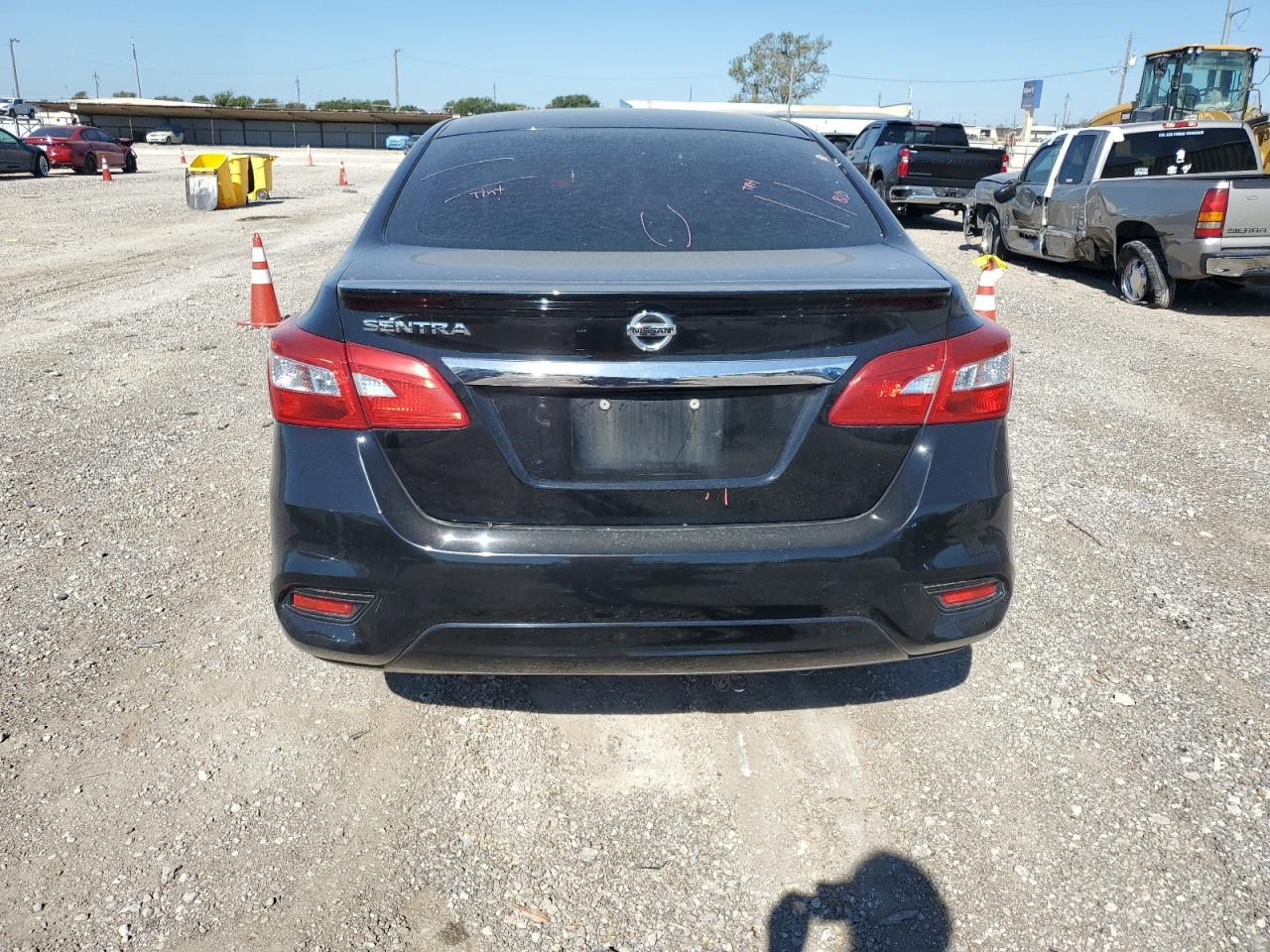 2018 Nissan Sentra S VIN: 3N1AB7AP3JY315386 Lot: 72944034