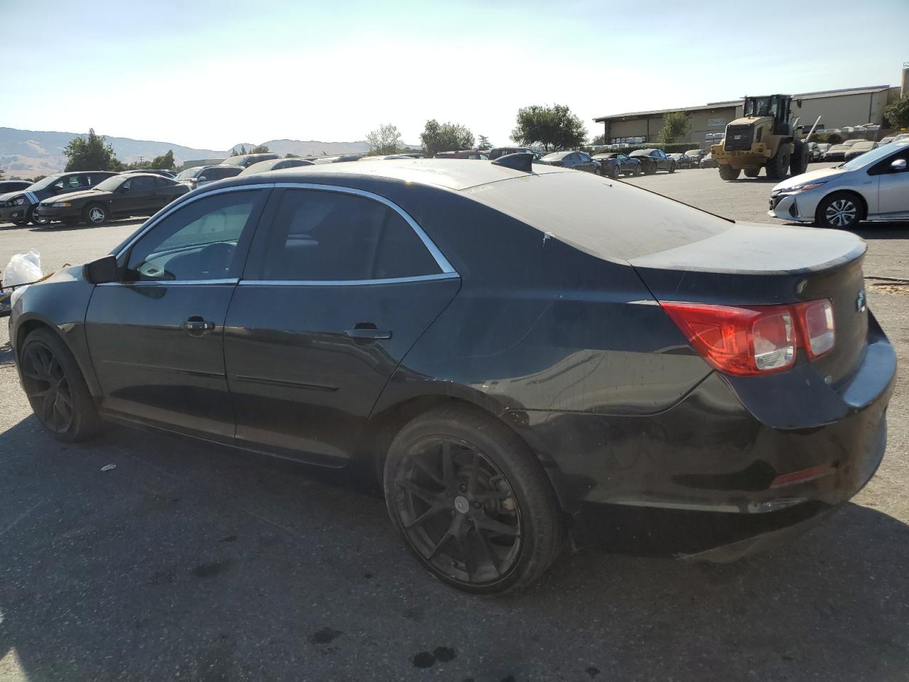 VIN 1G11A5SLXFF323282 2015 CHEVROLET MALIBU no.2