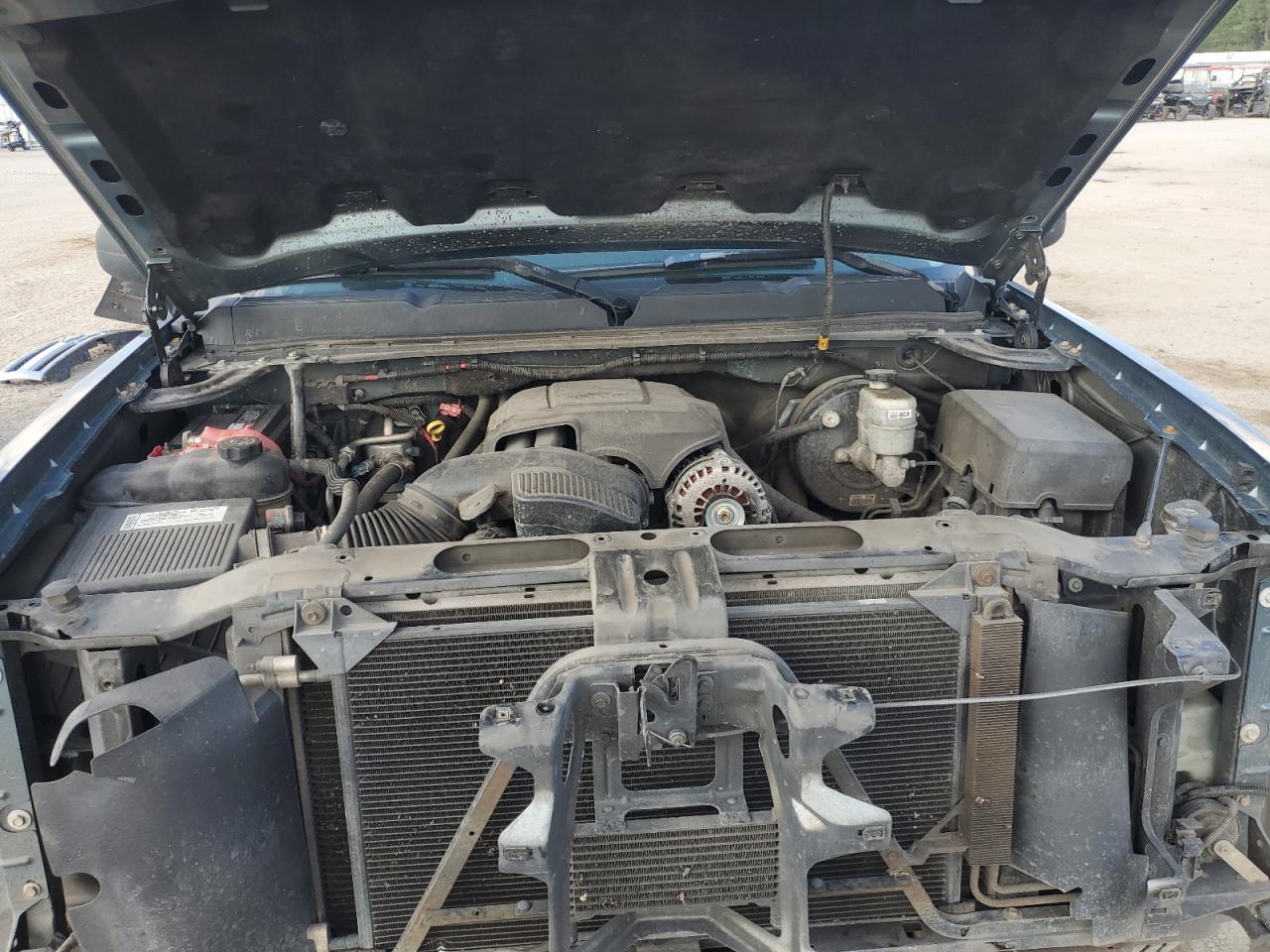 2008 Chevrolet Silverado - Image 11