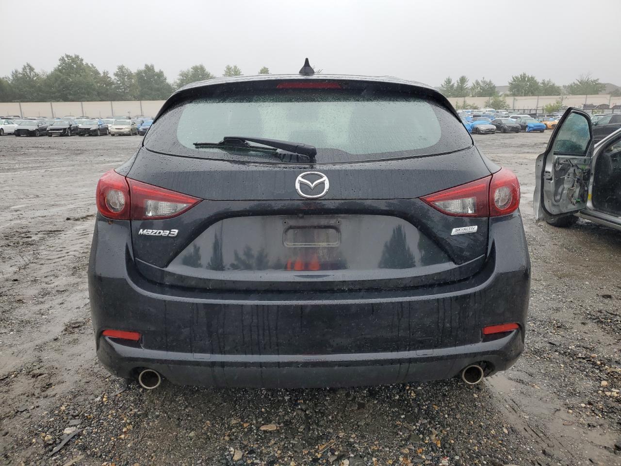 3MZBN1M37JM224883 2018 Mazda 3 Grand Touring