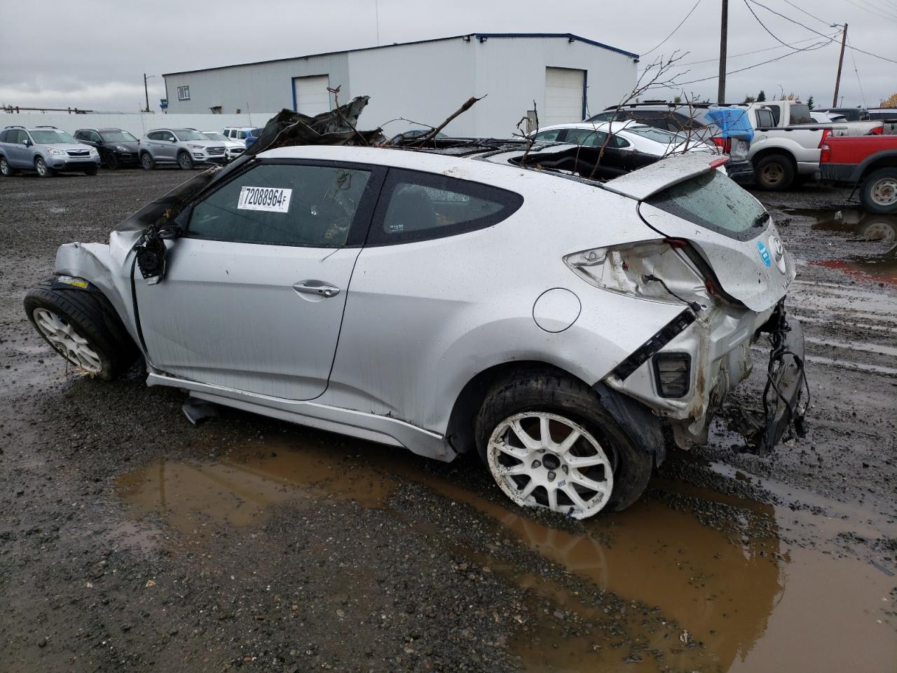 2013 Hyundai Veloster - Image 2