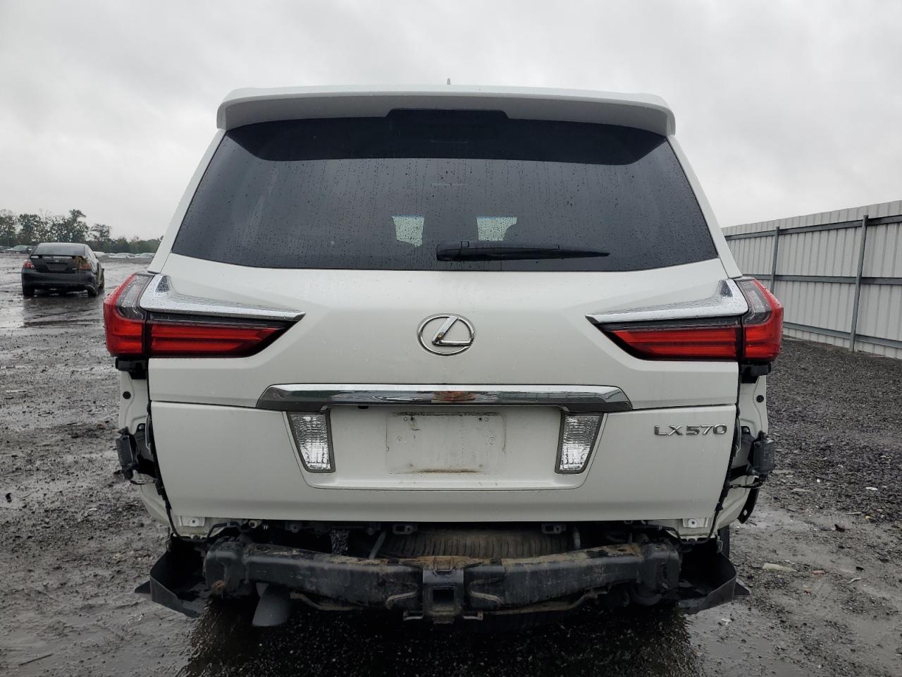 JTJHY7AX4H4243747 2017 Lexus Lx 570