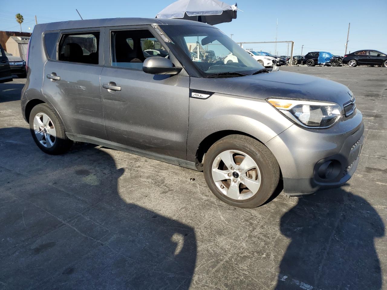 VIN KNDJN2A27J7536020 2018 KIA SOUL no.4