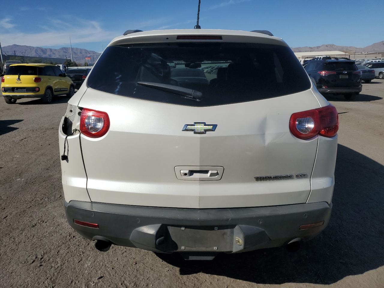 1GNKRLED7BJ301543 2011 Chevrolet Traverse Ltz