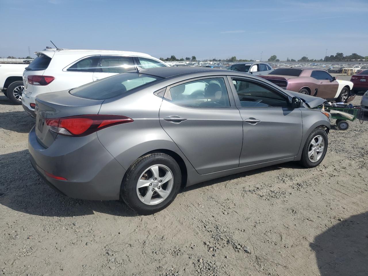 2014 Hyundai Elantra - Image 3