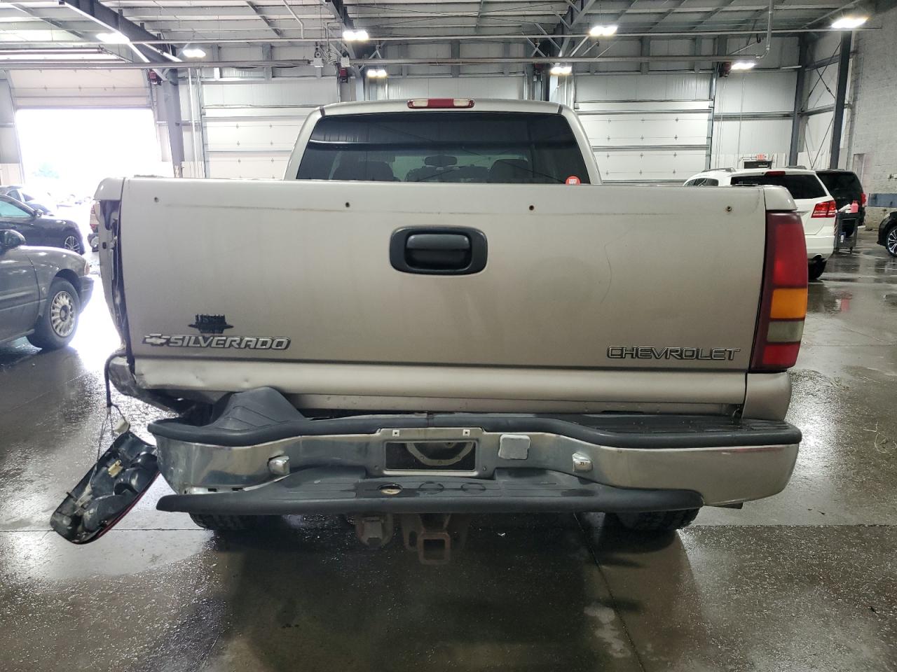 2000 Chevrolet Silverado K1500 VIN: 2GCEK19T1Y1380811 Lot: 70869454