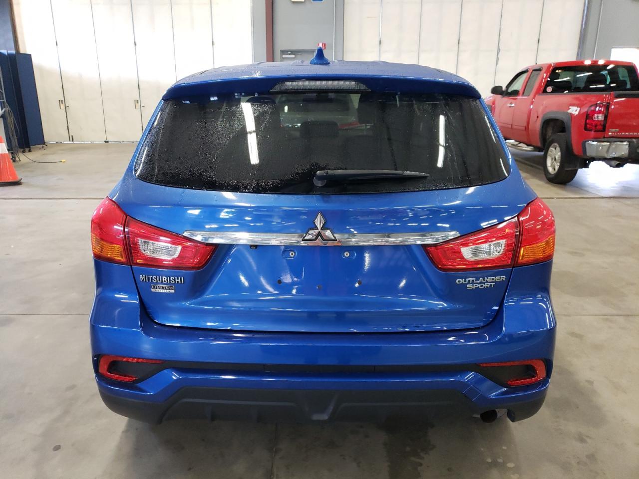 JA4AR3AU1JZ027230 2018 Mitsubishi Outlander Sport Es