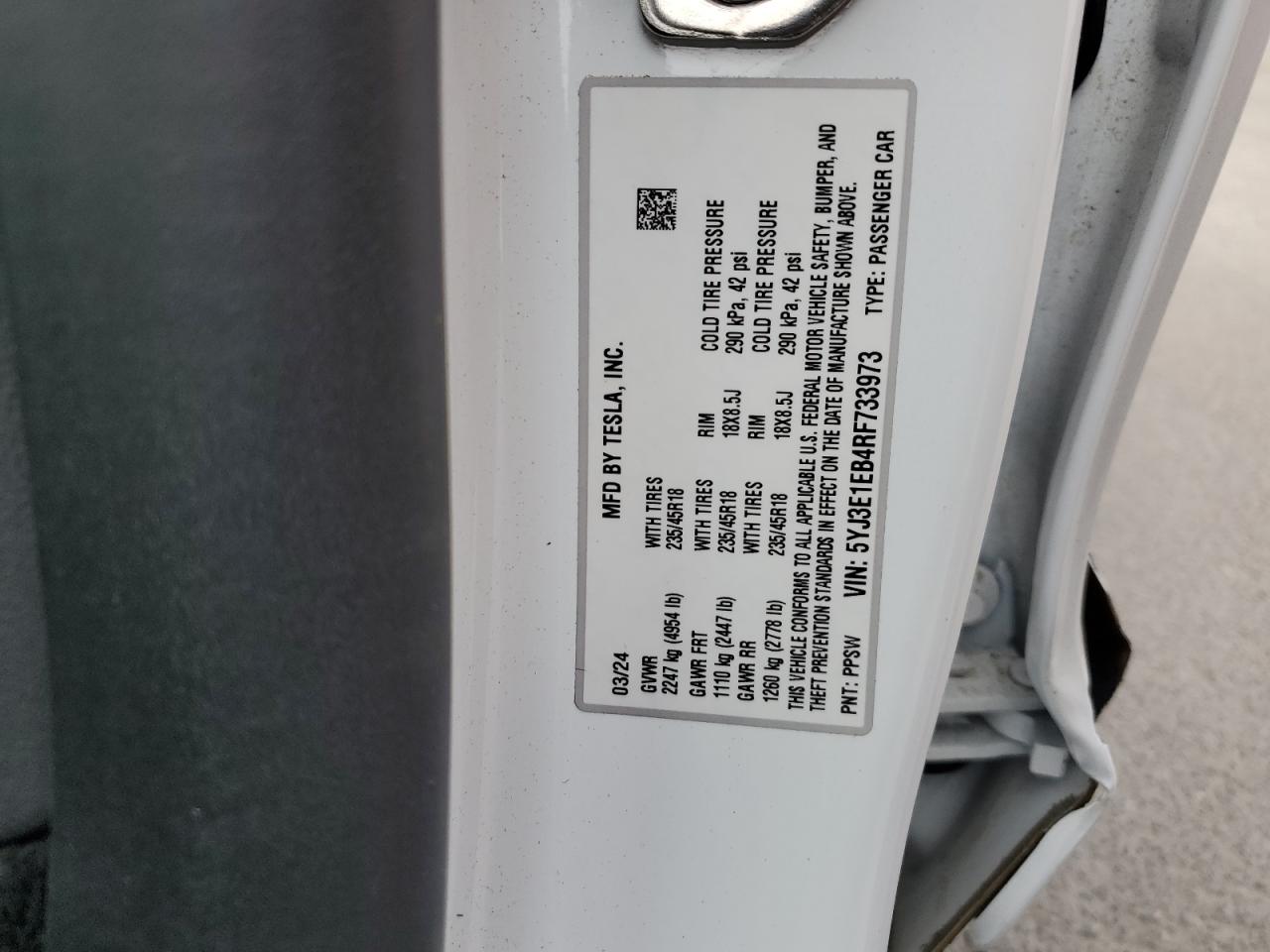 5YJ3E1EB4RF733973 2024 Tesla Model 3