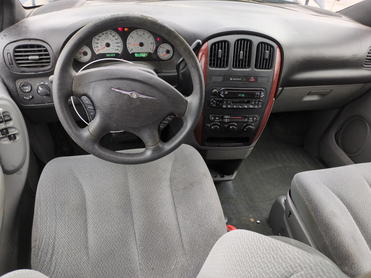 2005 Chrysler Town & Country Lx VIN: 2C4GP44R35R180419 Lot: 72749944