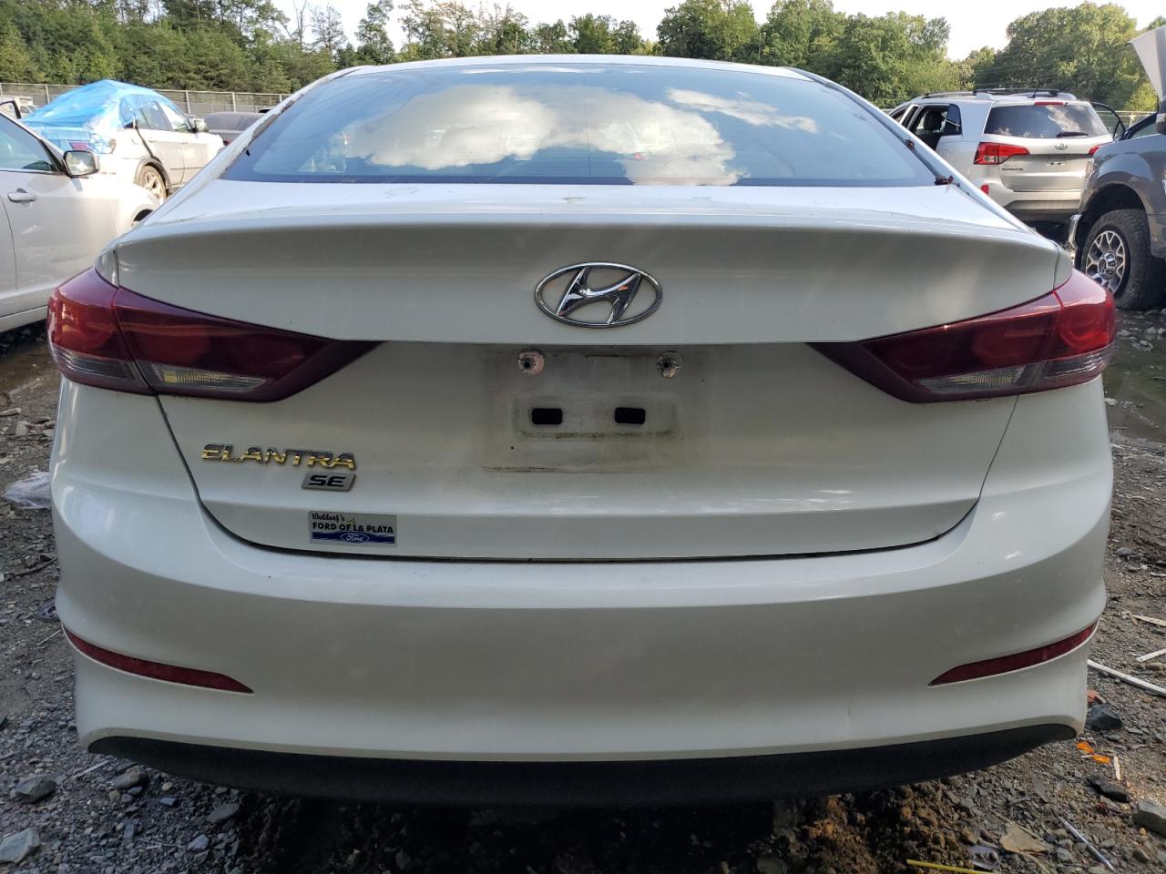 5NPD74LF2JH220233 2018 Hyundai Elantra Se