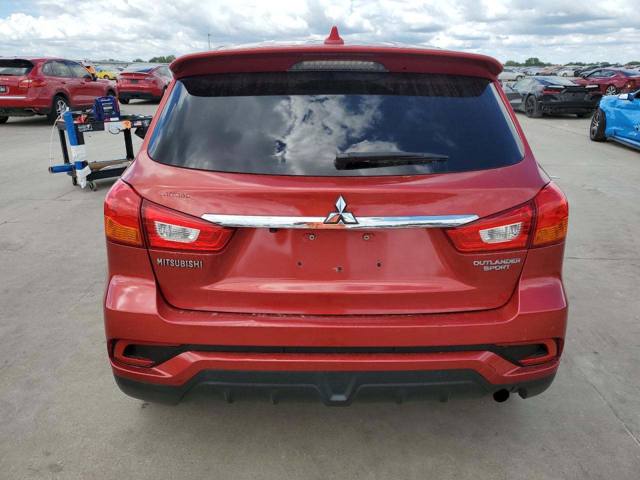 2018 Mitsubishi Outlander Sport Es VIN: JA4AP3AUXJU017685 Lot: 71467894