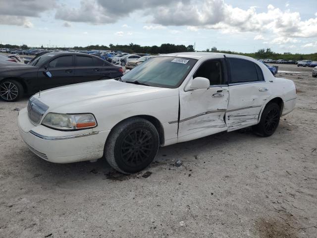 2009 Lincoln Town Car Signature Limited