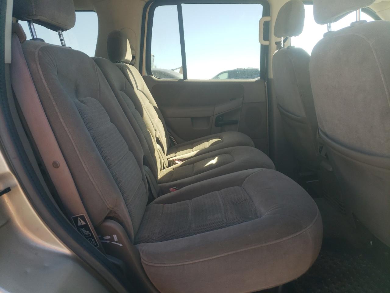 1FMZU63E42ZC47733 2002 Ford Explorer Xlt