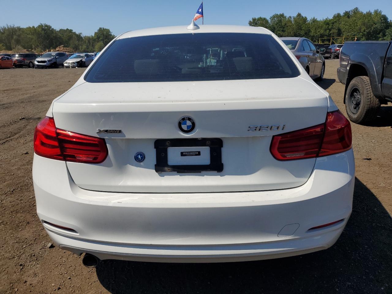 WBA8A3C58JA357508 2018 BMW 320 Xi