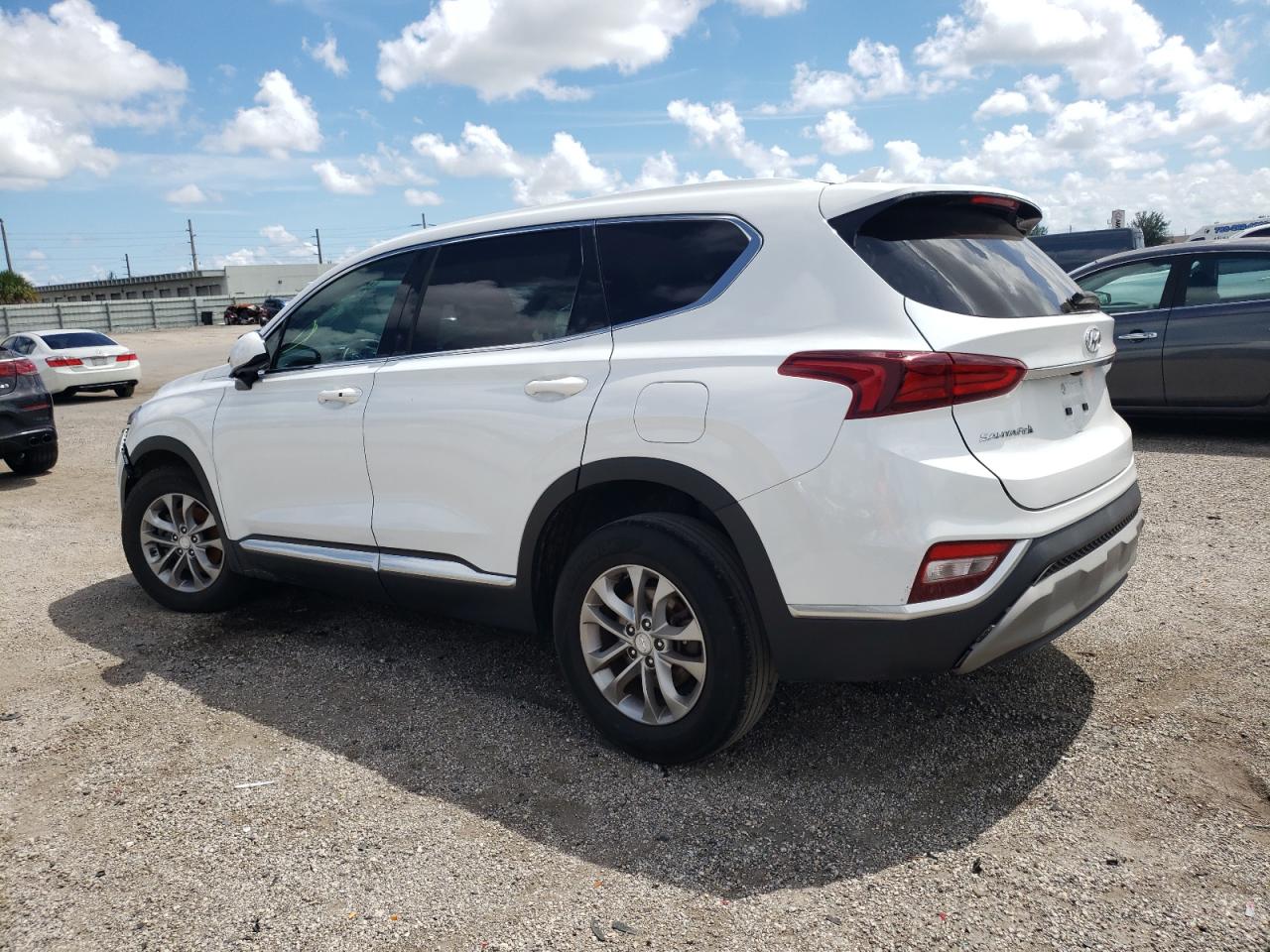 2020 Hyundai Santa Fe - Image 2
