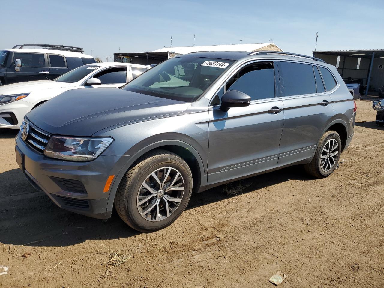 3VV2B7AX5KM186045 2019 VOLKSWAGEN TIGUAN - Image 1