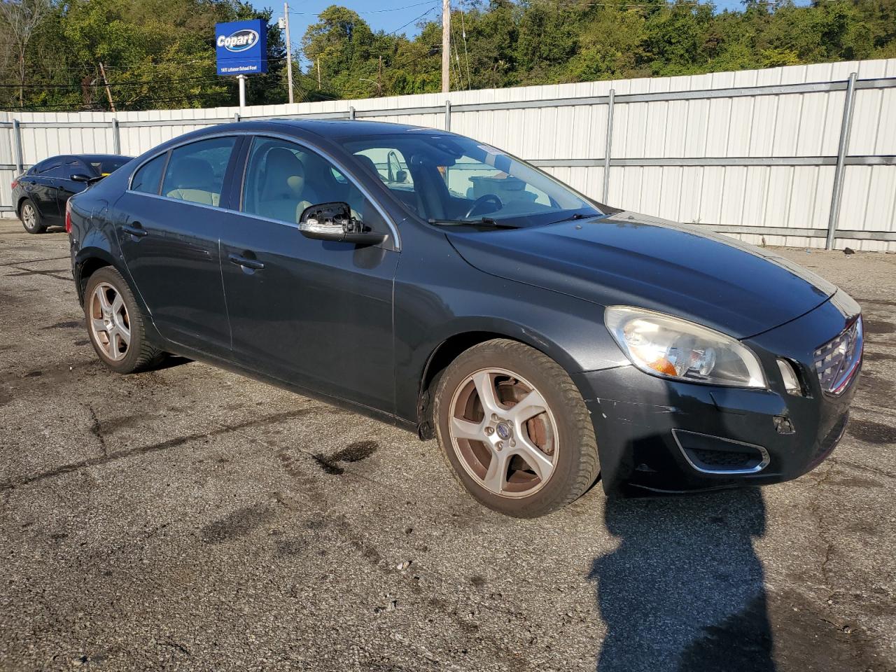 VIN YV1612FS4D2187615 2013 VOLVO S60 no.4