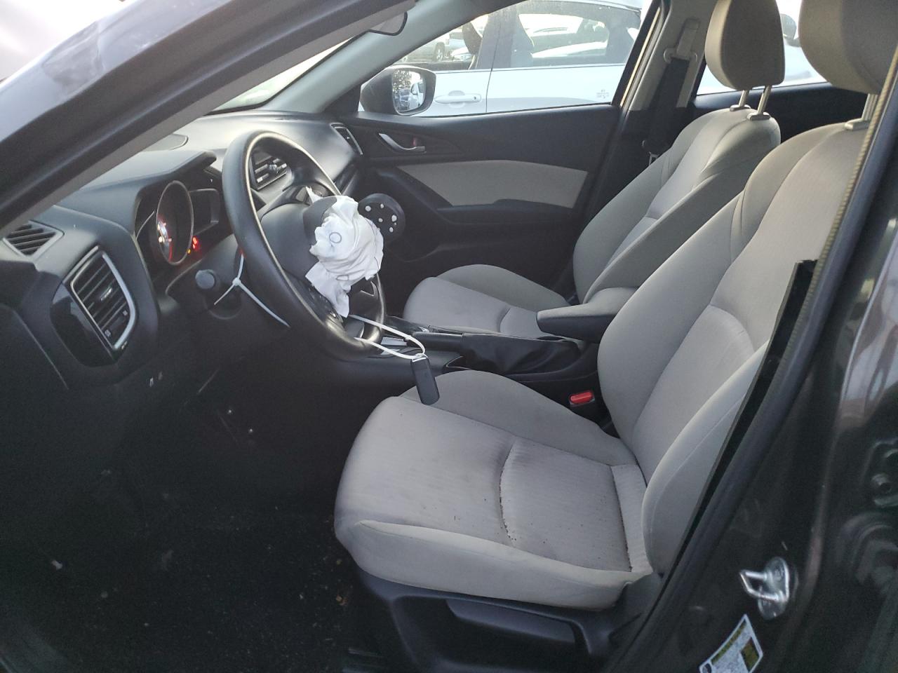 2014 Mazda 3 - Image 7