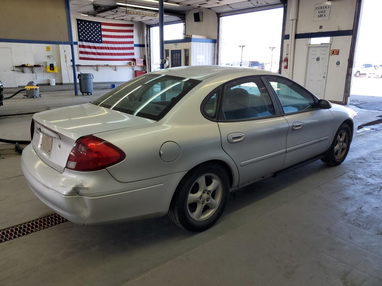 2001 Ford Taurus - Image 3