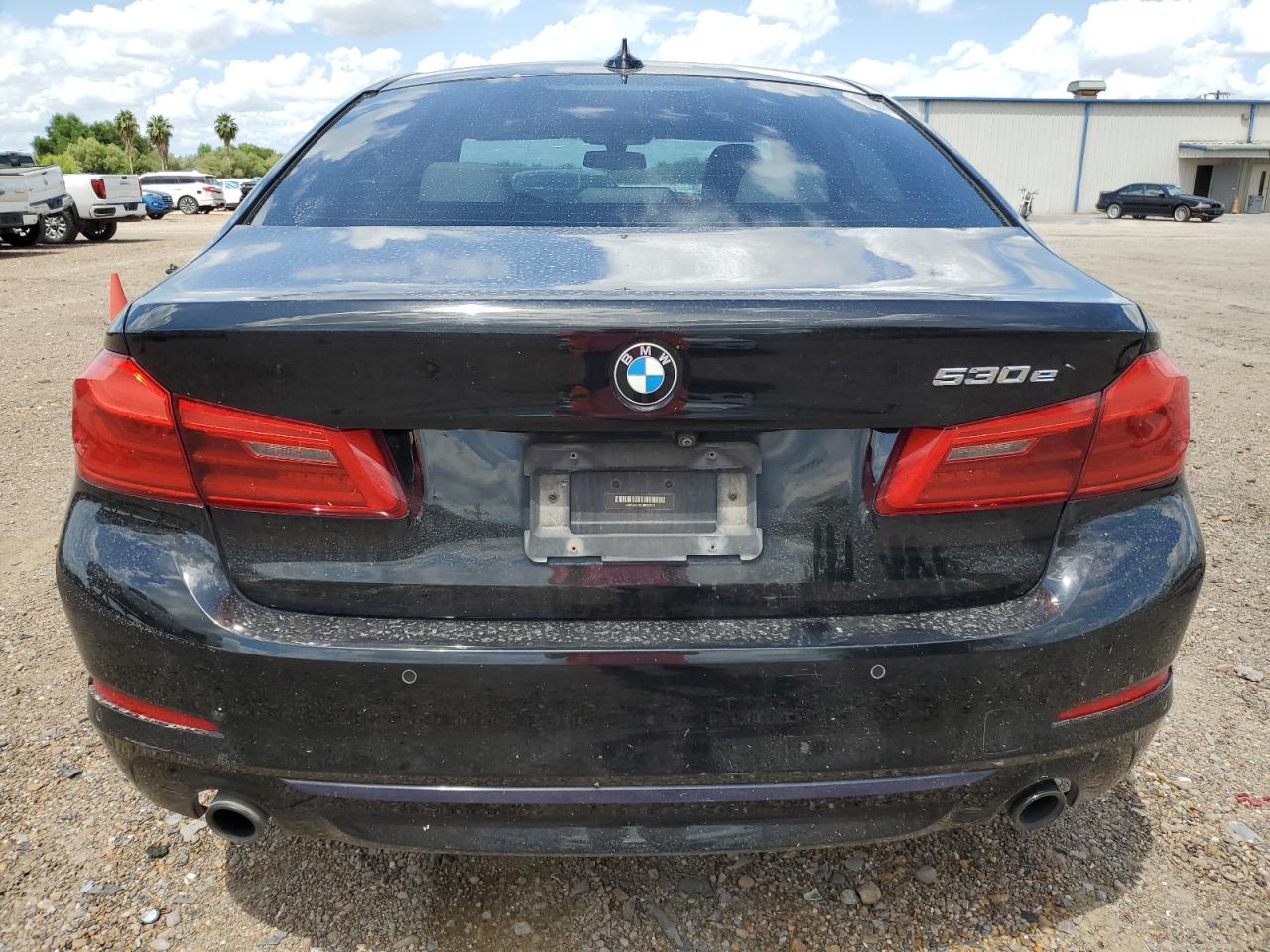 WBAJA9C5XJB251611 2018 BMW 530E