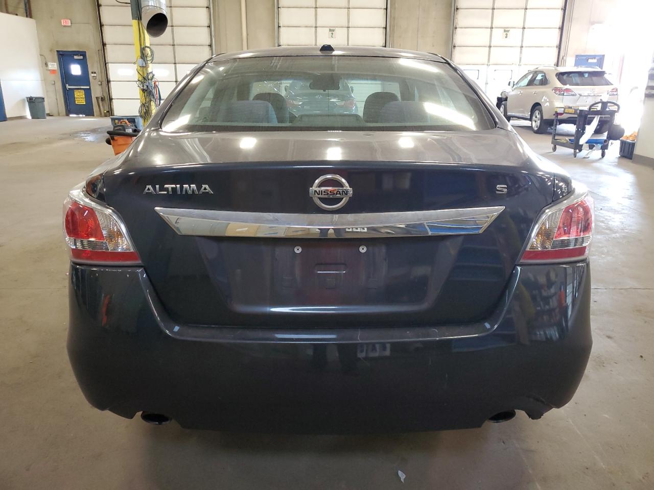 2015 Nissan Altima - Image 6