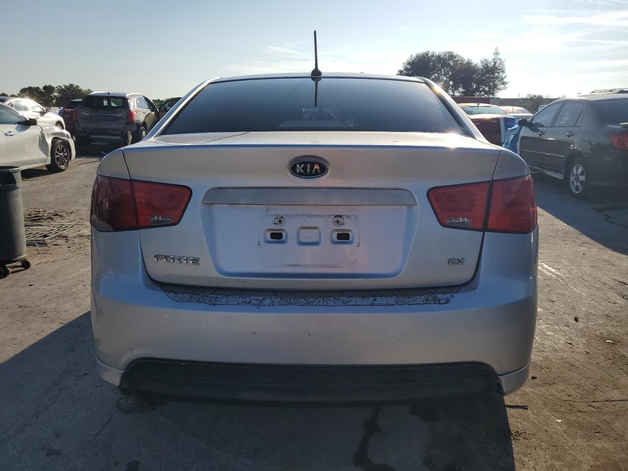 2010 Kia Forte Ex VIN: KNAFU4A28A5253252 Lot: 73642174