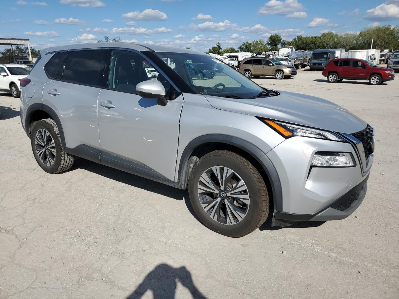 2021 Nissan Rogue - Image 4