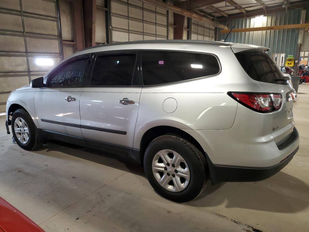 VIN 1GNKRFED1EJ306663 2014 CHEVROLET TRAVERSE no.2