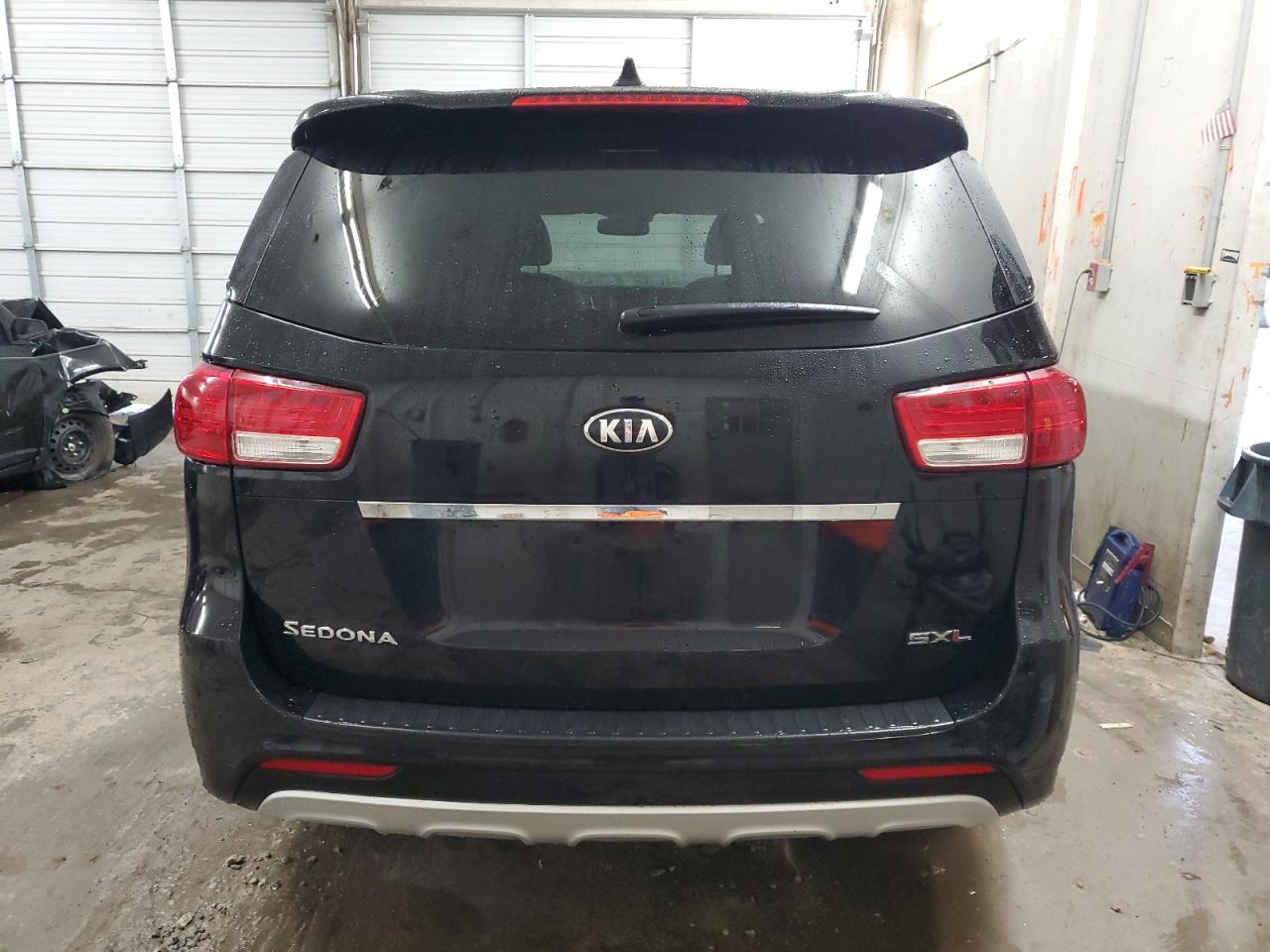 KNDME5C10H6271931 2017 Kia Sedona Sxl