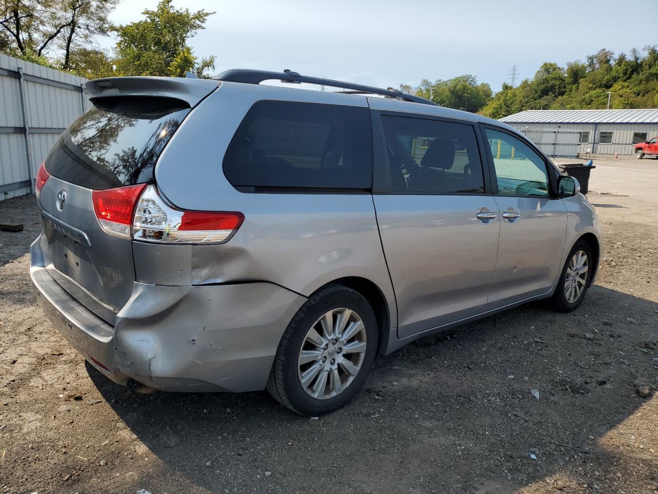 2013 Toyota Sienna Xle VIN: 5TDDK3DC5DS059971 Lot: 69382334