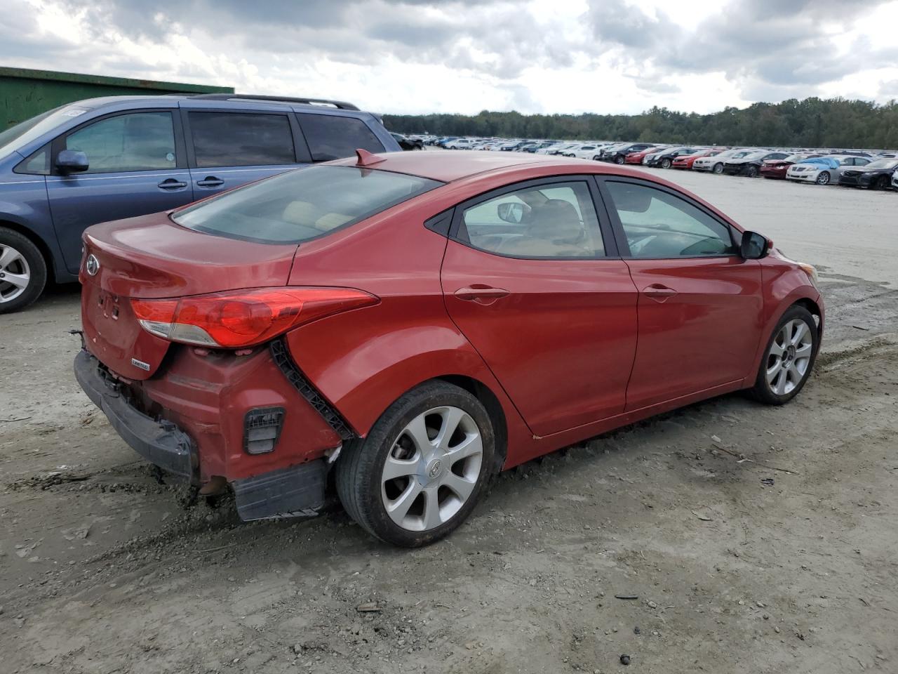 2012 Hyundai Elantra - Image 3